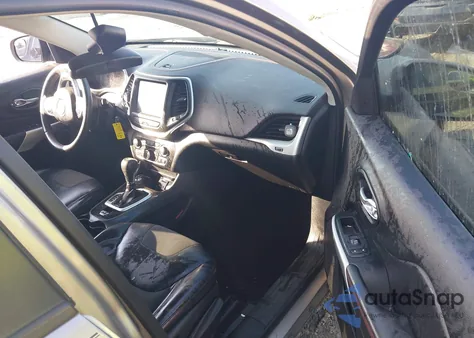 2017 Jeep Cherokee Trailhawk 4X4 z USA, uszkodzony, nr VIN 1C4PJMBS8HW590295